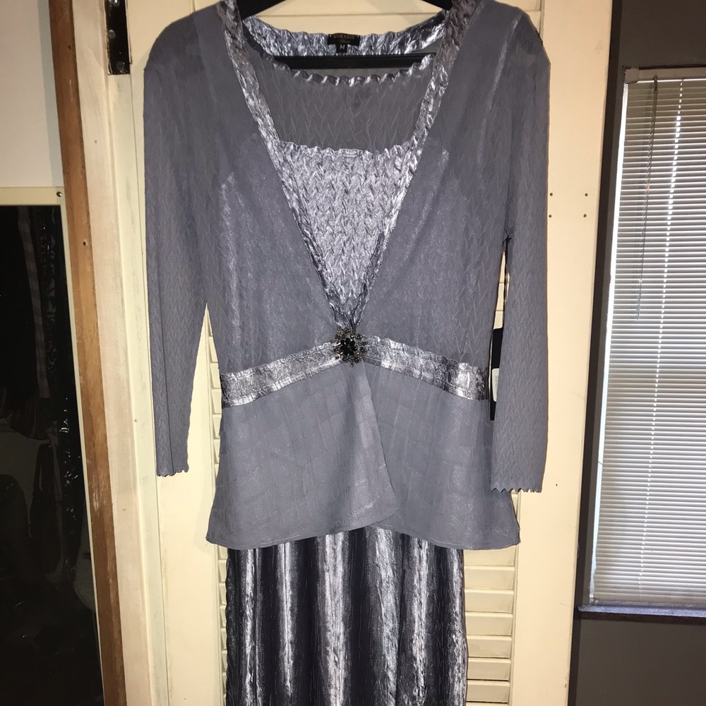 Komarov gown